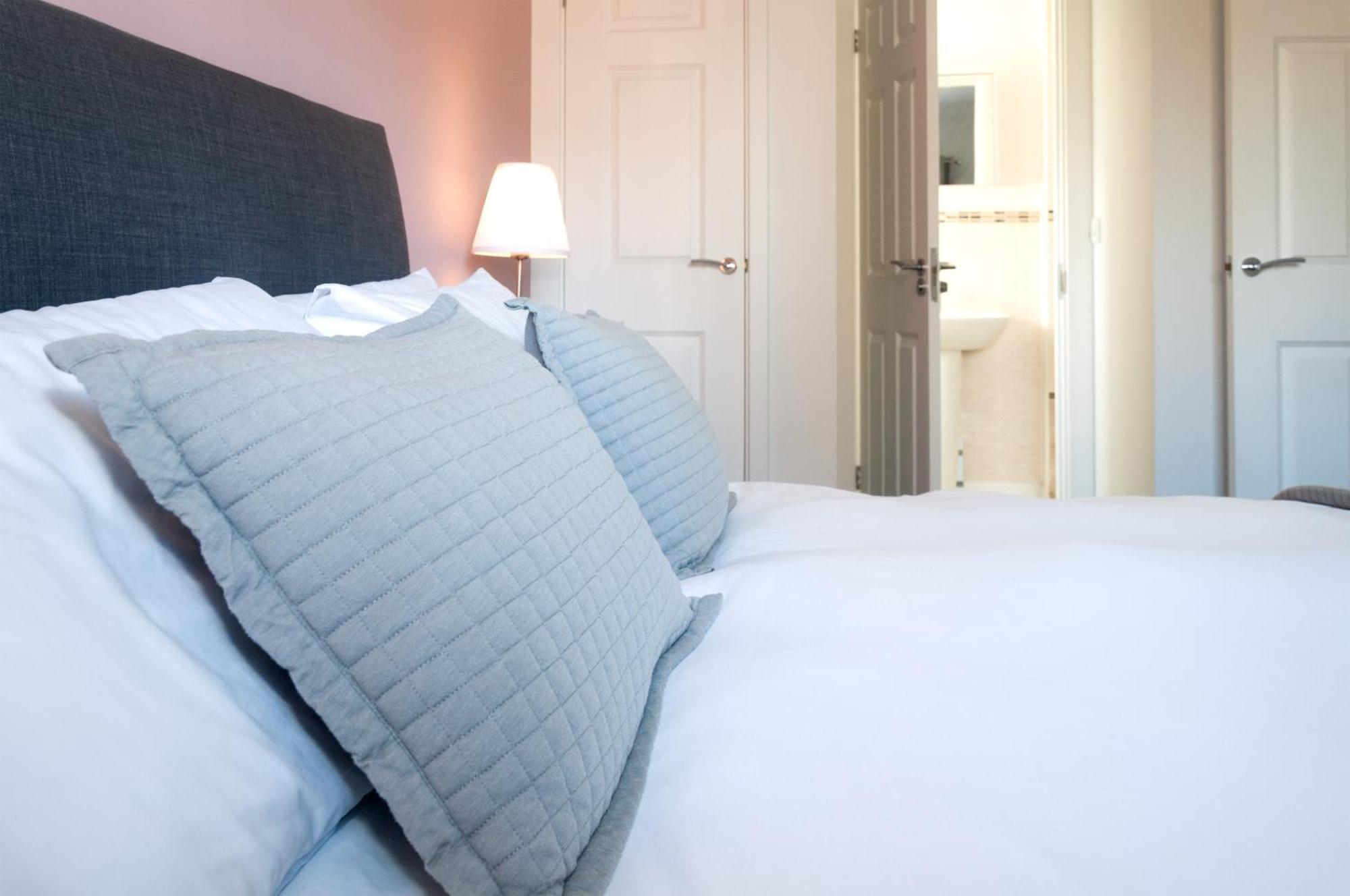 Riverside Stays, Modern House Stays, Shefford, Bedfordshire Экстерьер фото
